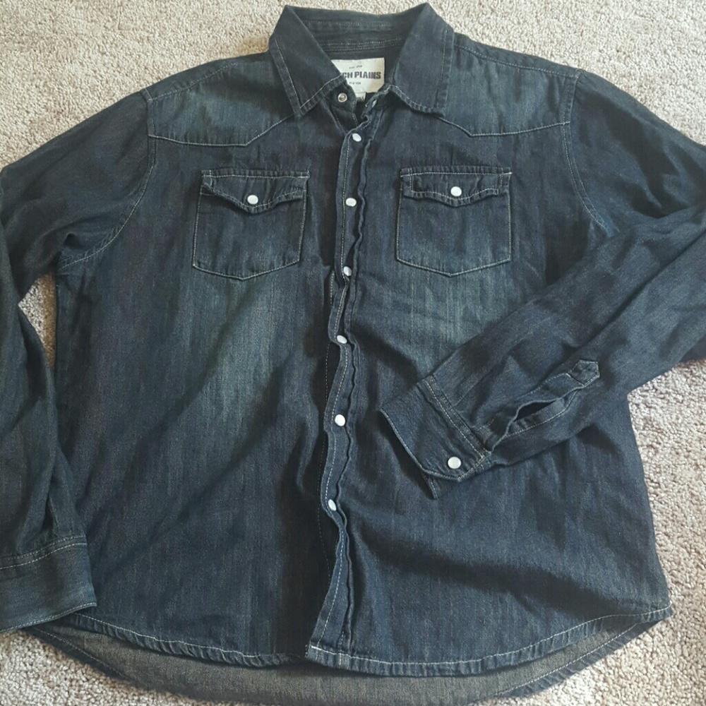 Shirts - Picture 4 of 4